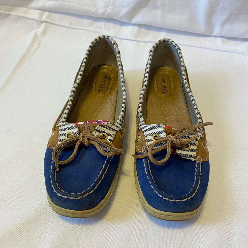 Sperry red berry/flower shoes